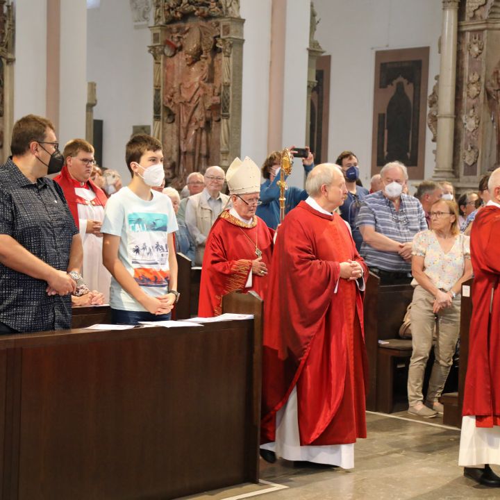 Mit einem Familiengottesdienst mit Bischof em. Dr. Friedhelm Hofmann ist am Sonntag, 10. Juli, die Kiliani-Wallfahrtswoche zu Ende gegangen.