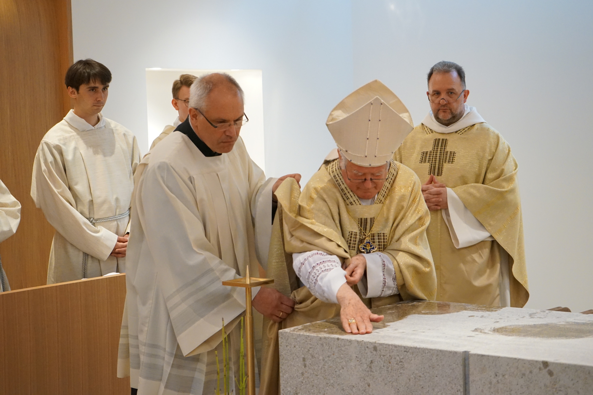 Altarweihe Franziskanerkloster Würzburg